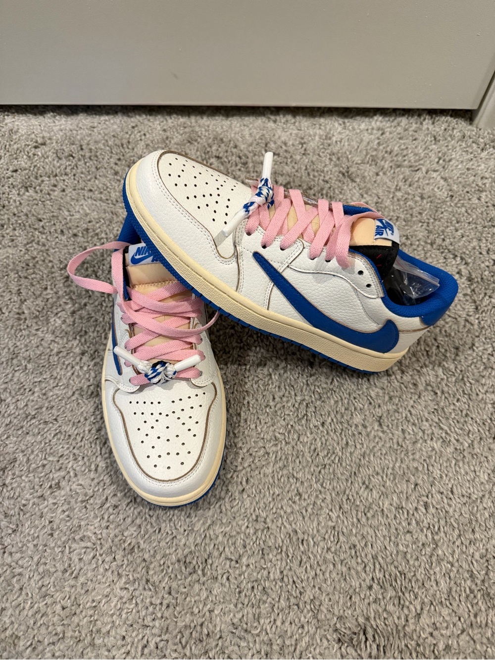 Jordan 1 x Travis Scott fragment sneakers